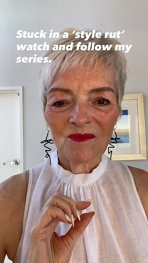 Get out of that style rut! Learn how to regain your confidence to wear what you love and wear it with style. Check out my series here. Loads of tips on what to wear, how to make it work and why . Drop me your style dilemmas in the comments. | Raspberry Beret - Personal Style Confidence Building with Lesley Leech