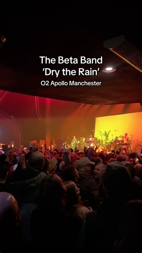 Scenes 🤩✌️ The Beta Band had every single one of us singing along to their classic tune ‘Dry the Rain’ 🌧️ #TheBetaBand #Manchester #O2ApolloManchester | O2 Apollo Manchester