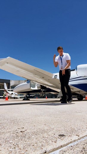 Pretty sure the line guys were looking at me 😂 #fyp #foryou #pilot #challenge #funny #jet #travel