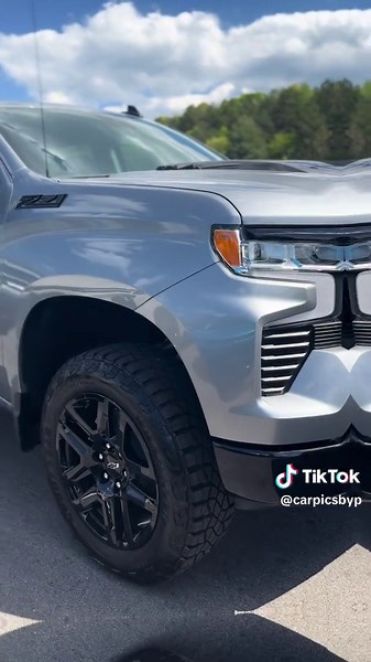 In love with this ‘26 Chevrolet Silverado LT TrailBoss, fresh in at Ware Chevrolet, Blairsville, GA 📍tons of great incentives! Inquire today @Ware Chevrolet #silverado #chevrolet #trailboss #blairsvillega #summer