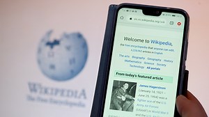 Wikipedia co-founder Larry Sanger reveals heavy influence of anonymous accounts