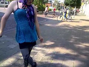man verkleed als vrouw