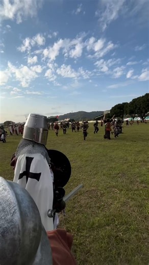 NGL this looks like great fun. I'm seriously considering taking up reenactment.