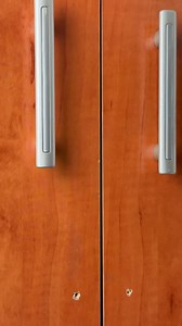 10K views · 14 reactions | Weird but Works! Door Key Hack  #diy #lifehacks #howto #handmade #creative #crafts #hack #fyp #viral #reels #shorts #amazing #trending #easyhack #Trick | Decoist | Facebook