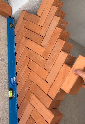 Construção Civil: Parede 3D Vertical e Sonhos do Pedreiro