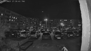 Bright meteor streaks across evening sky in Naberezhnye Chelny, Russia
