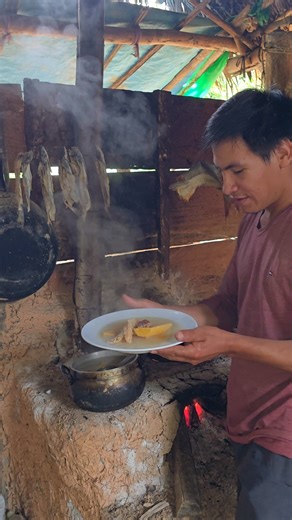 349K views · 2.6K reactions | Cómo preparar el rico PANGO con pocos ingredientes como el pescado,platano verde y sacha culandro 欄 #pango #selva #alimento, parte 12 | Finca de Domingo de la Selva | Facebook