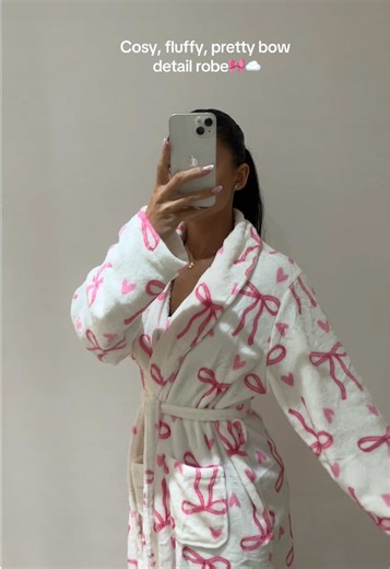 Cozy Nightwear: Embrace the New Bathrobe Feeling