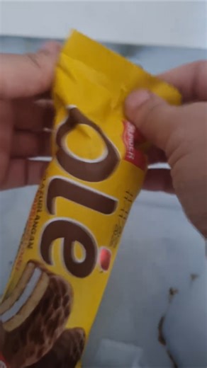 ASMR Crispy Chocolate Biscuit Bar | Olé Chocolate Snack