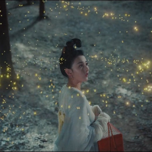 9.2K views · 203 reactions | Fireflies create romance 萤火虫的浪漫 Drama：无忧渡 The Demon Hunter's Romance 珞Welcome to click and watch #无忧渡 #TheDemonHuntersRomance | Cici撩剧 | Facebook