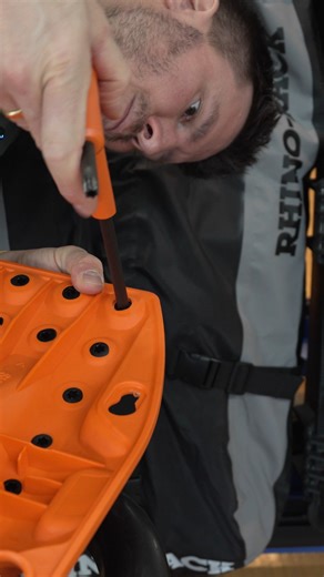 Taubenreuther GmbH on Instagram: "Das MAXTRAX XTREME Ersatzzahnset enthält 10 eloxierte Zähne für die Maxtrax X-Series Bergeboards, sowie ein MAXTRAX Xtract Einsatzwerkzeug. Link zum Shop und Youtube Kanal in der in der Bio... ———————————————— 🛒 Taubenreuther.com ✉️ info@taubenreuther.de Tel.: +49 (0)9221-9562-0 ———————————————— Ihr habt Teile von Taubenreuther an eurem Auto verbaut, markiert uns gerne. #tbroffroad #offroad #overlanding #overlandingequipment #taubenreuther #taubenreuthergmbh #o