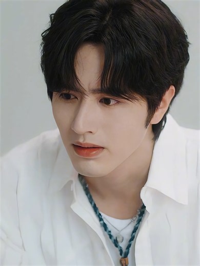 Kekasihnya TERLUKA — tapi dia PEDULI perempuan lain. 😔💔#cdrama #fyp #xuyiyang #luozheng #WMDT