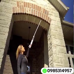 La aspiradora inalámbrica Invictus One es perfecta para el uso diario en la cocina, sala, dormitorio, garajes e inclusive en tu auto gracias a diseño delgado y compacto 😊 lo que la hace ideal para lugares estrechos y difíciles de limpiar como armarios, esquinas, cielos rasos o debajo de tus muebles.😮 Por tiempo limitado recibe GRATIS 3 Accesorios para la aspiradora Mop & Squeeze.👌 💣Precio TVentas $149.00 / 💳 6 cuotas $24.83 🛒 https://www.tventas.com/hogar/25318-promocion-aspiradora-inalamb