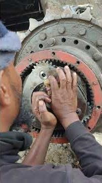 tata hitachi super ex200 trackmotor fitting #tatahitachi #repair