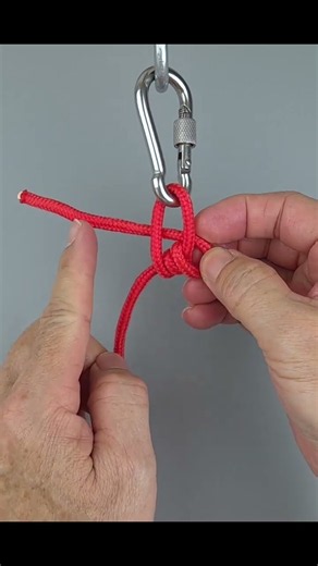 How to Tie the ULTIMATE Carabiner Knot! (Lock It & Never Slip)