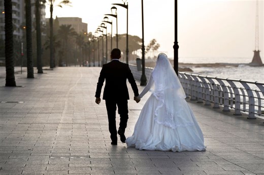 Miss Manners: I have a very good reason you shouldn’t wear opera-length gloves at your wedding