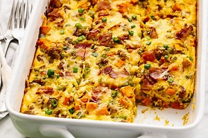 76K views · 415 reactions | Yep, this is the best ✨Breakfast Casserole✨ that's loaded with sweet potatoes, bacon, sausage, bell pepper & more! Recipe: https://downshiftology.com/recipes/loaded-breakfast-casserole/ | Downshiftology | Facebook