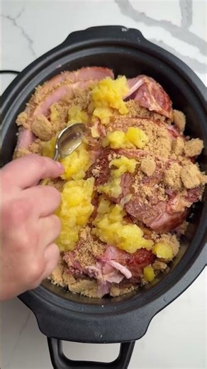 3-Ingredient Slow Cooker Brown Sugar And Pineapple Ham
