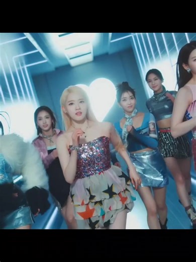 Discover the Amazing Dance Moves with StayC