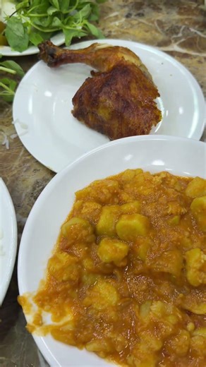 Ehsan Al-Baghdadi and traditional food from Haj Sattar restaurant