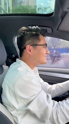 Can I turn at a red light?#driving #tips #howto #manual #skills #car | Cong Geshuoche