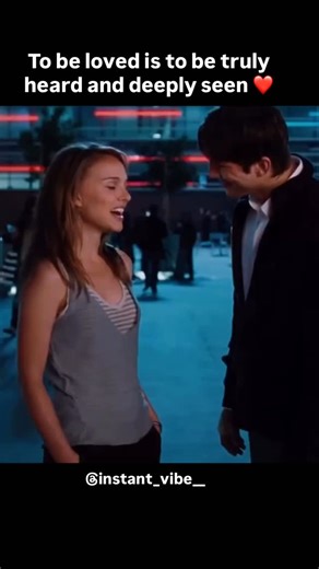 Moments of Life ❤️ on Instagram: "日本利用压电瓷砖将脚步转化为电能。这些瓷砖捕捉来自你脚步的动能。当你行走时，你的重量和动作会对瓷砖产生压力。瓷砖会轻微弯曲，从而产生机械应力。瓷砖内部的压电材料将这种应力转化为电能。每一步都会产生少量电荷，而数百万步结合在一起就能产生足够的电力来驱动LED 灯、数字显示屏和传感器。在像涩谷车站这样繁忙的地方，每天大约有240万个脚步为这一系统作出贡献。这些电能可以被储存或立即使用，从而减少对传统电力来源的依赖，并支持可持续的城市基础设施。这种方法将日常运动转化为实用 SE 的可再生能源 #日本#知识#事实#你知道吗 #推荐＃科技 创新 历史 技术 实验 热门日本利用压电瓷砖将脚步转化为电能。这些瓷砖捕捉来自你脚步的动能。当你行走时，你的重量和动作会对瓷砖产生压力。瓷砖会轻微弯曲，从而产生机械应力。瓷砖内部的压电材料将这种应力转化为电能。每一步都会产生少量电荷，而数百万步结合在一起就能产生足够的电力来驱动LED 灯、数字显示屏和传感器。 在像涩谷车站这样繁忙的地方，每天大约有240万个脚步为这一系统作出贡献。这些电能可以