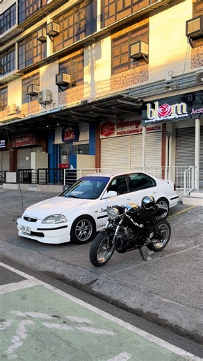 Puti na Civic vs Cafe Racer Review