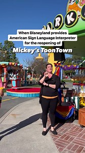 When Disneyland provides an ASL interpreter for us as a Deaf family at Mickey’s ToonTown! #MMRR #Mickey #Toontown | That Deaf Family