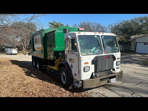 Waste Management: Pete 520 Heil Python (night footage!)