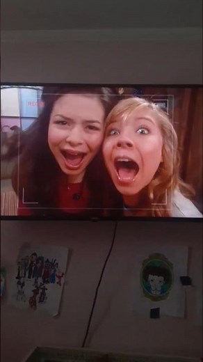 Icarly Miranda Cosgrove and Jennette Mccurdy screaming 😱