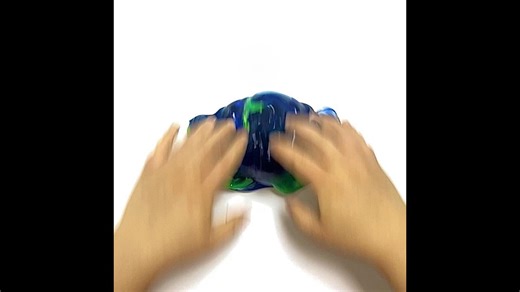 Satisfying Squeezing And Mixing Green Aliens Clay With Clear Glossy Blue Slime