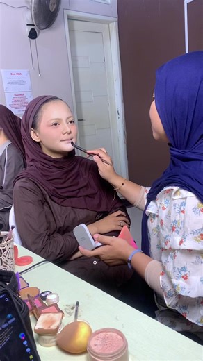 Seram tapi Menarik: Makeup Wedding dan Pekerjaan Panglima Dempul
