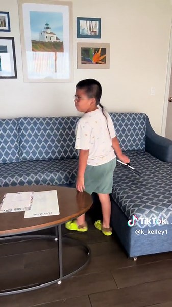 This is how the suite was inside the couch had a pull out bed Asi se miraba de adentro la suite el sillon se hacia cama #paradisepoint #sandiego #vacaymode #vacation2024 #sandiegoweather #family