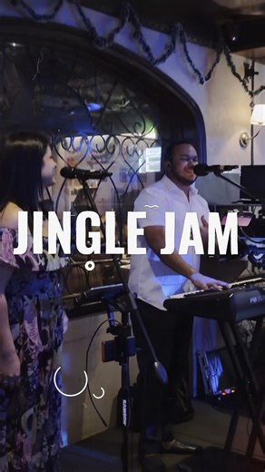 All the jingle, all the jam, a christmas to remember 🎄🎶 Jingle Jam at Adda 1522 was one of those nights! From soulful performances to clinks that lasted a little longer than planned… December, you did good✨ [Adda1522, Jingle Jam, Christmas, Old School Bengaluru, Bangalore Nightlife, Open Roof Pubs, Chill Scenes] | Adda 1522