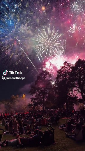 Celebrate 4th of July with Spectacular Fireworks