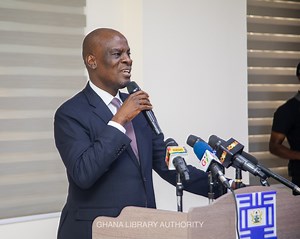 Education Ministry to deliver over 3,000 desks to Labone SHS