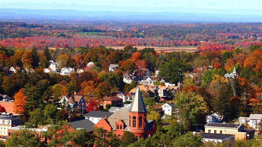 Real Estate Booms in Connecticut as Wealthy NYers Rush To Buy Homes Thanks to ‘Mamdani Effect’