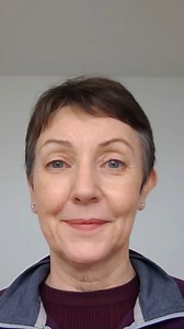 There are a number of ways the attitude of acceptance can be useful in reducing pain. 💚 All pain is real – even when you do not have a clear disease or pathology 💙 Even when you think you know what has caused your problems, it’s in the past. Leave it there, and do not blame yourself for what you did not know. 💚 Acknowledge your current situation also makes it easier to accept that you are doing the best you can. This is enough. 💙 The way your pain affects you may not be the same as someone e