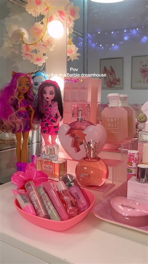 Living in my own Barbie dream house @Gisou @Dove Beauty & Personal Care #barbie #barbiedreamhouse #morningroutine #aestheticroutine #pinkroomdecor