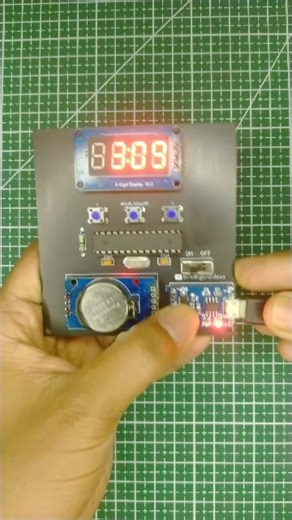 4.7K views · 100 reactions | DIY Digital Clock #electronicsprojects #electronics #arduinoproject #arduino #diy #diyprojects #diycrafts #creativeideas #pcb #electronic #circuit #reels #innovation #gadgets #technology #intelligentideas | Intelligent Ideas | Facebook