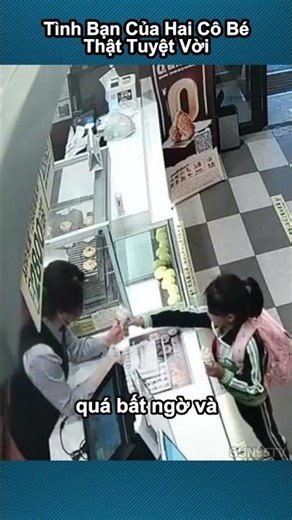 Tình bạn của hai cô bé thật ngọt ngào và ấm áp!!