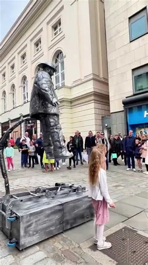 Wish I could hear this princes telling her friends she was shacking a statue hand. #streetart