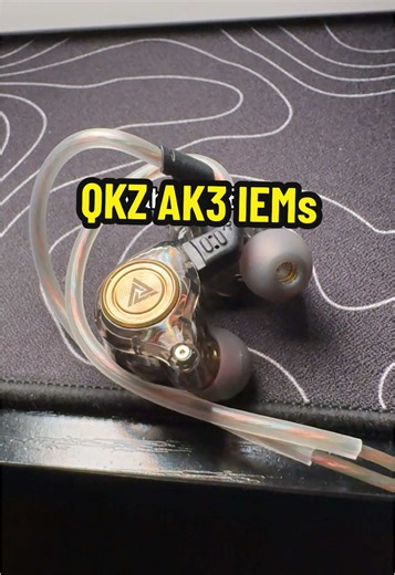 IEMs vs Headphones: Choosing the Best Gaming Audio