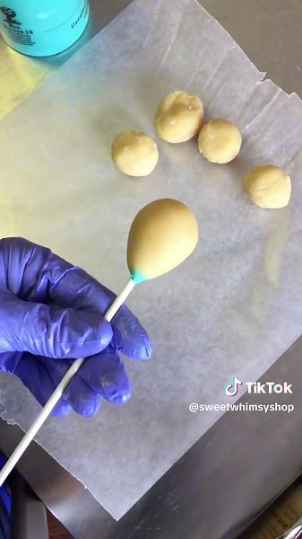 How to Make Balloon Cake Pops: A Step-by-Step Tutorial