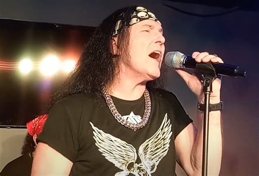 Watch: Original AC/DC Singer DAVE EVANS Performs Band's Classic Songs In Santos, Brazil