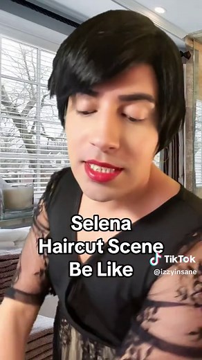 Selena haircut scene be like. #selena #haircut #scene #paratii #fyp #selenamovie #selenaquintanilla