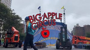 We’re going up up up up UP! 🎪🎈🎈🎈The Big Top is NOW UP at Lincoln Center! Step right *up* to our Box Office for tickets! #bigapplecircus | Big Apple Circus