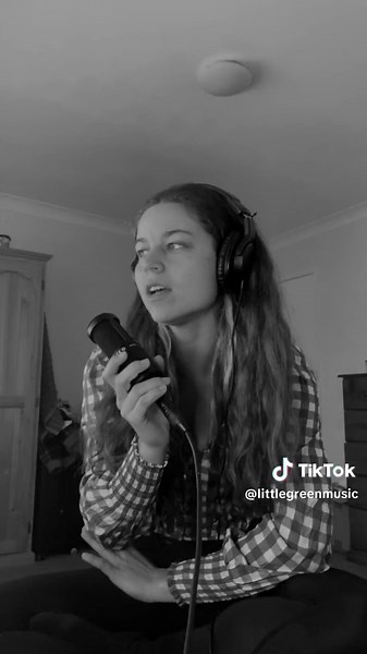 Pleasure And Pain - Acoustic Cover: Divinyls