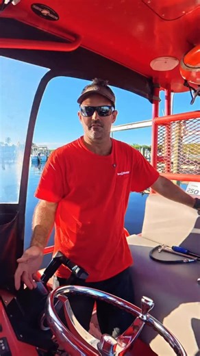 How to do a compression test on an outboard engine. This is usually done when you’re buying a used engine, or you’re trying to diagnose a loss of power, valve issue, rough idle, or just to rule things out. We don’t have to do it a lot, but we recently sold 3 sets of working engines, and are just verifying their condition for the buyer. It’s basically the same process for a vehicle. #howto #mechanic #outboard #engine #boating | Captain Retriever