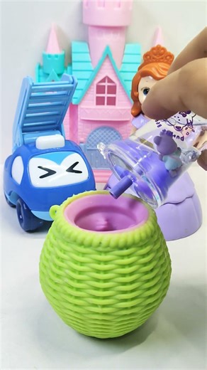 Drinking Princess Elsa Satisfying